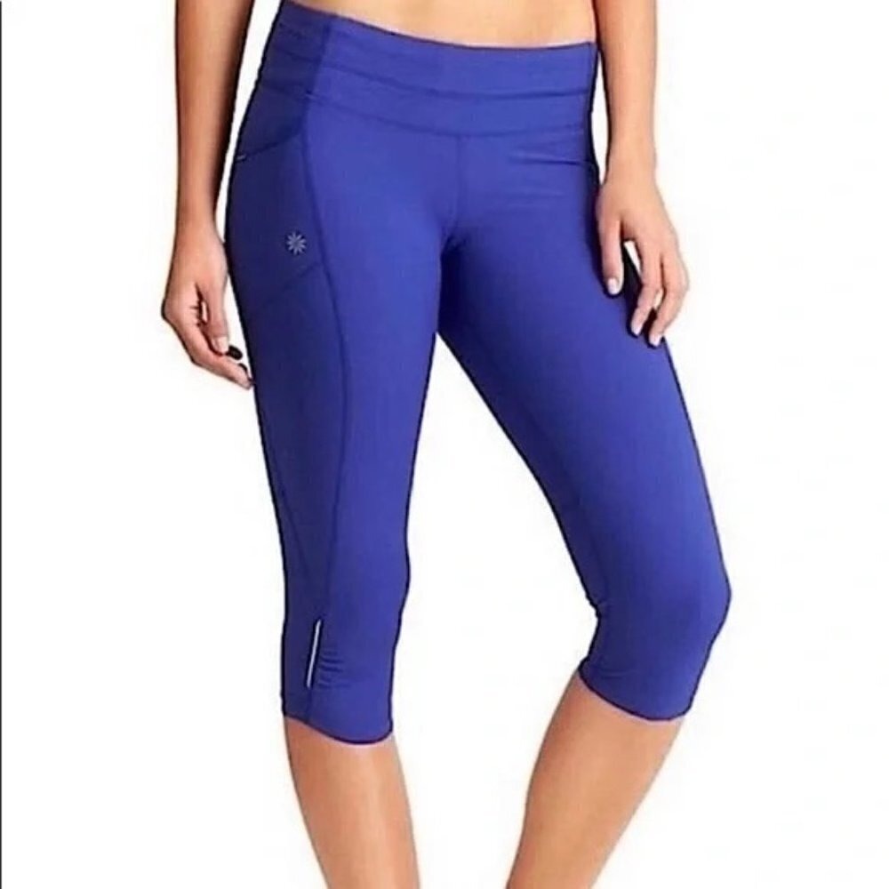 Athleta Dobby Be Free Knicker Capri Macaw Blue Athletic Yoga Crop Legging Size S